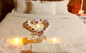 Smoky Falls Mae Fi Resort